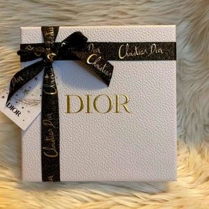 Dior box